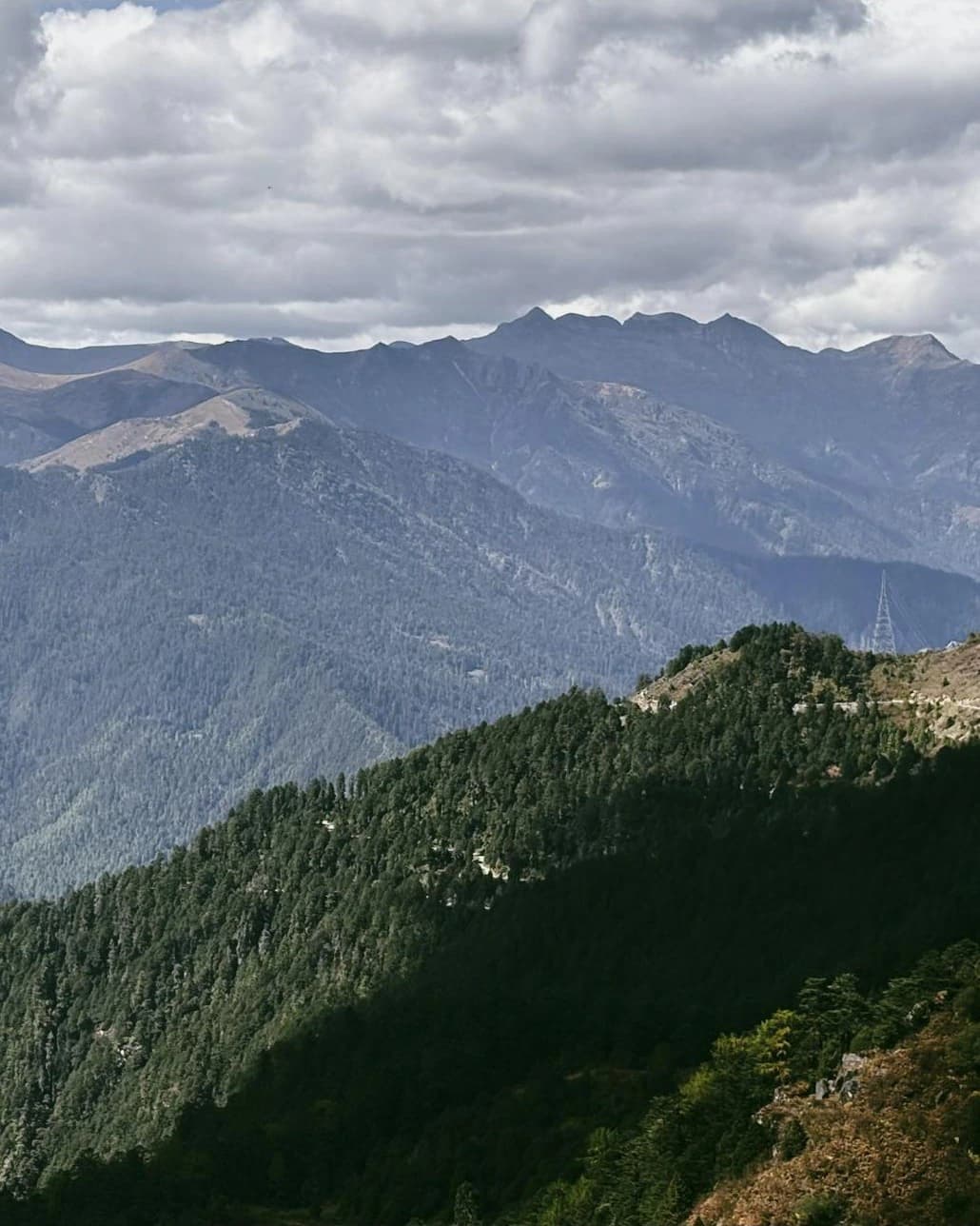 Thrumshing La, il passo alto e remoto che apre la strada verso il Bhutan orientale.